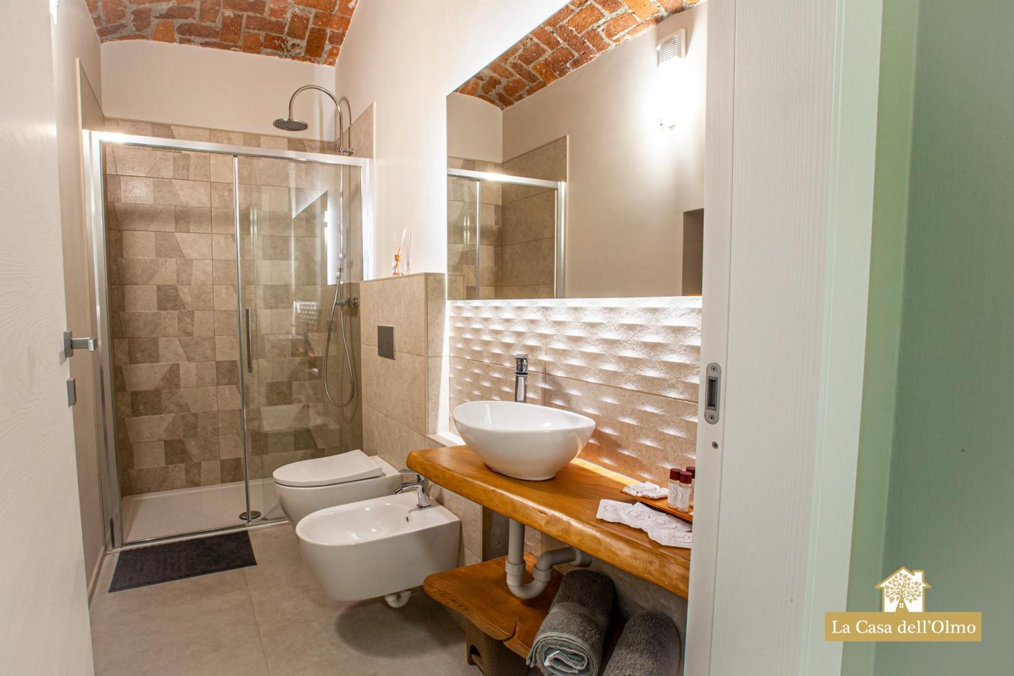 La Casa Dell'Olmo - Suite Apartment Cuneo Ngoại thất bức ảnh