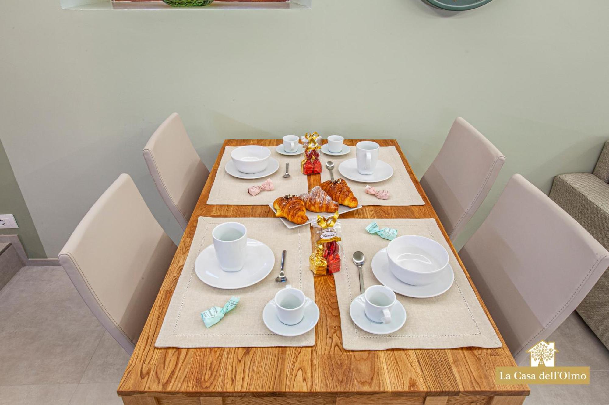 La Casa Dell'Olmo - Suite Apartment Cuneo Ngoại thất bức ảnh